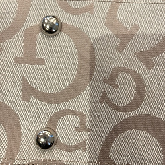 Guess tote - Picture 8 of 8